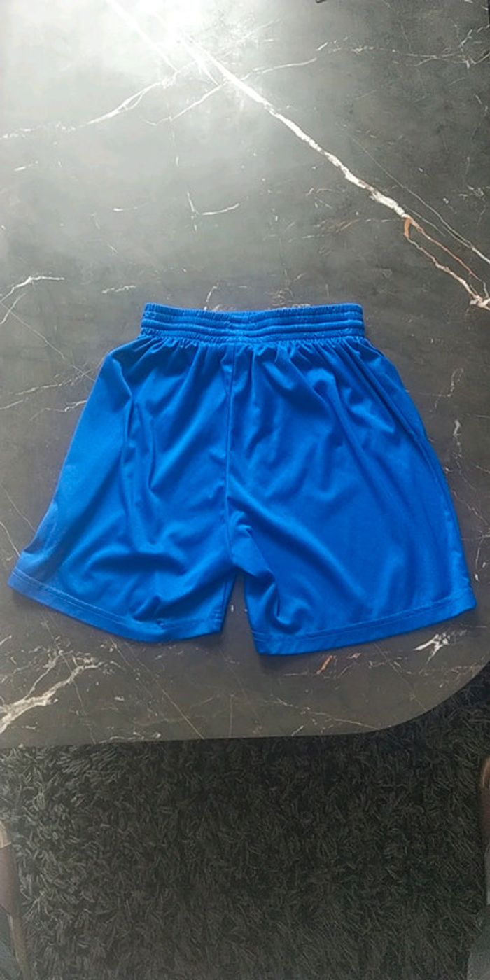 Short de football - photo numéro 2