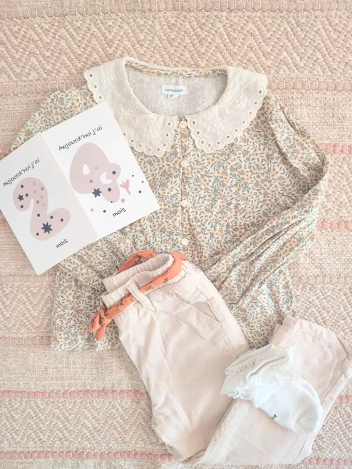Ensemble blouse liberty pantalon beige chaussettes Verbaudet 2 ans