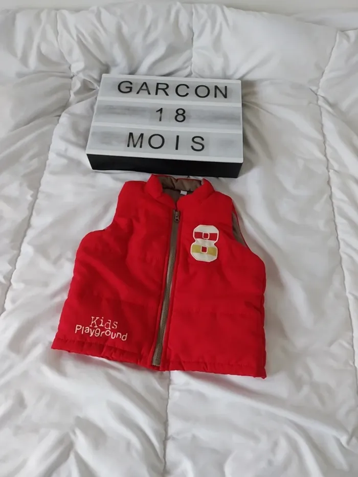Veste / doudoune sans manche garçon 18 mois