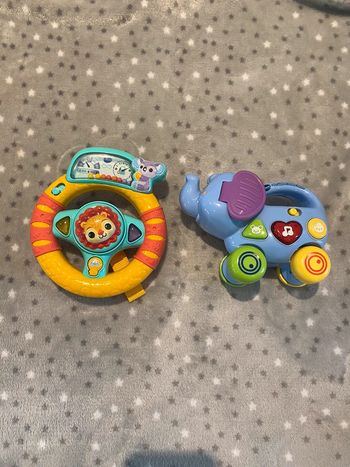 Lot de 2 jouets Vtech p’tit volant des découvertes et éléphant pousse pousse