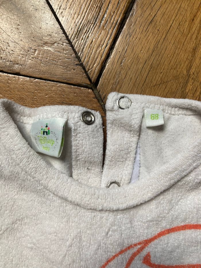 2 pyjamas Disney et 1 body PB 6 mois - photo numéro 3