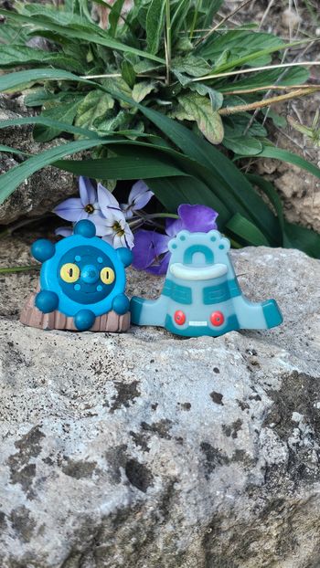 Super figurine Pokemon Nintendo finger puppet évolution archeomir archeodong