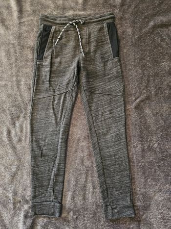 Pantalon sport garçon 👦 8 ans (2)