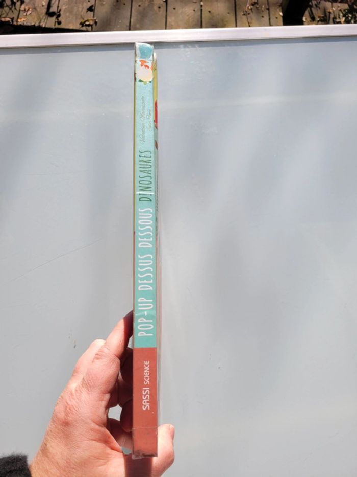 Superbe livre pop-up Dessus/Dessous Dinosaures et animaux préhistoriques - photo numéro 3