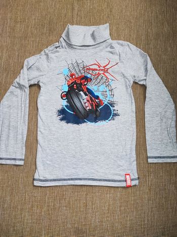 Tee shirt col roulé 8 ans spiderman