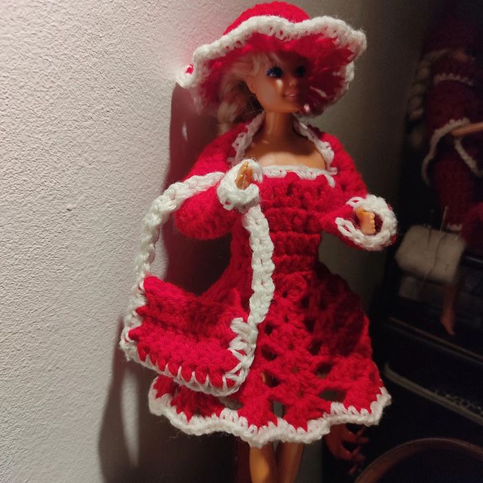 Vêtements pour Barbie 3 € - photo numéro 2