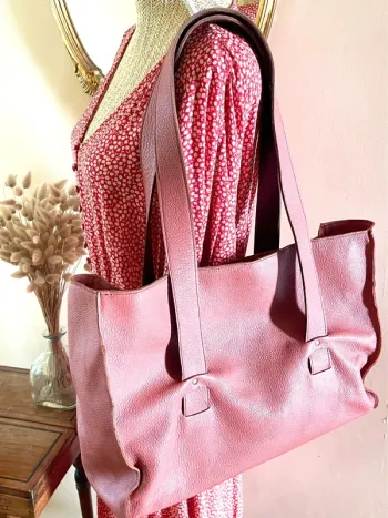 Sac en Cuir Rose de Qualité – Élégance et Couleur