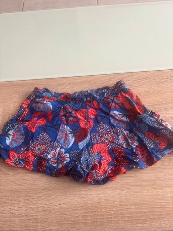 Short fleuri