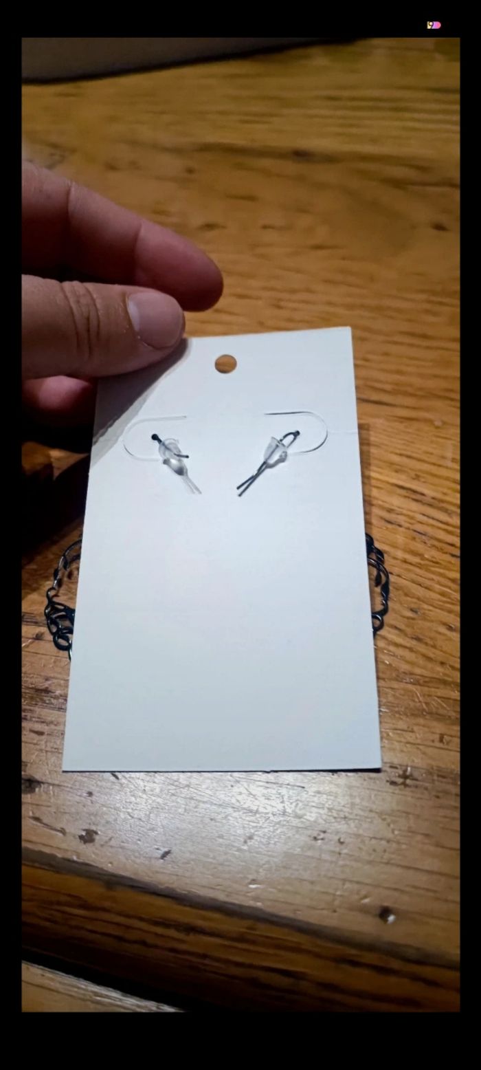 Boucle d'oreille noir - photo numéro 3