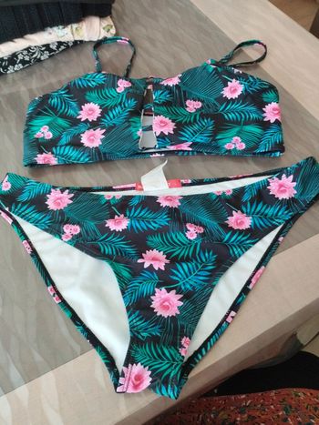 Maillot de bain femme taille 40/42 neuf