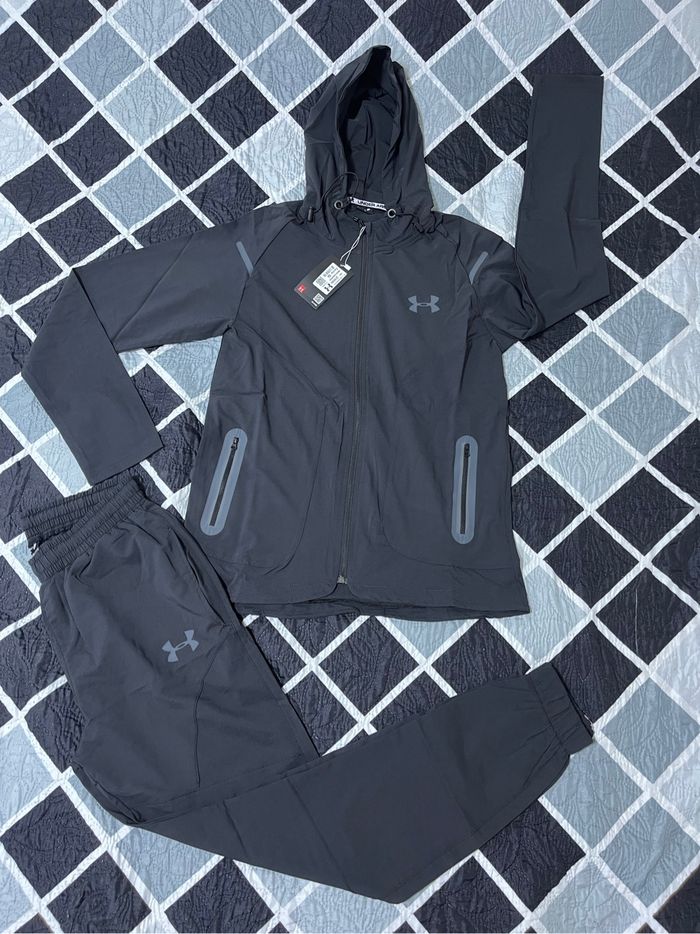 Ensemble Under Armour Neuf - photo numéro 2