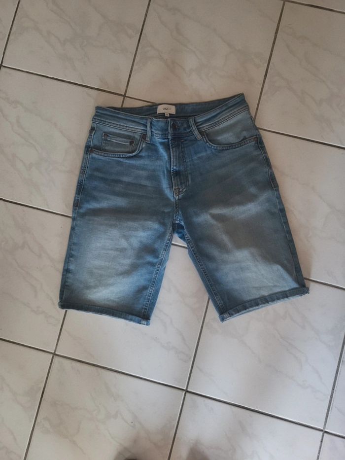 Bermuda Jules t38 tbe