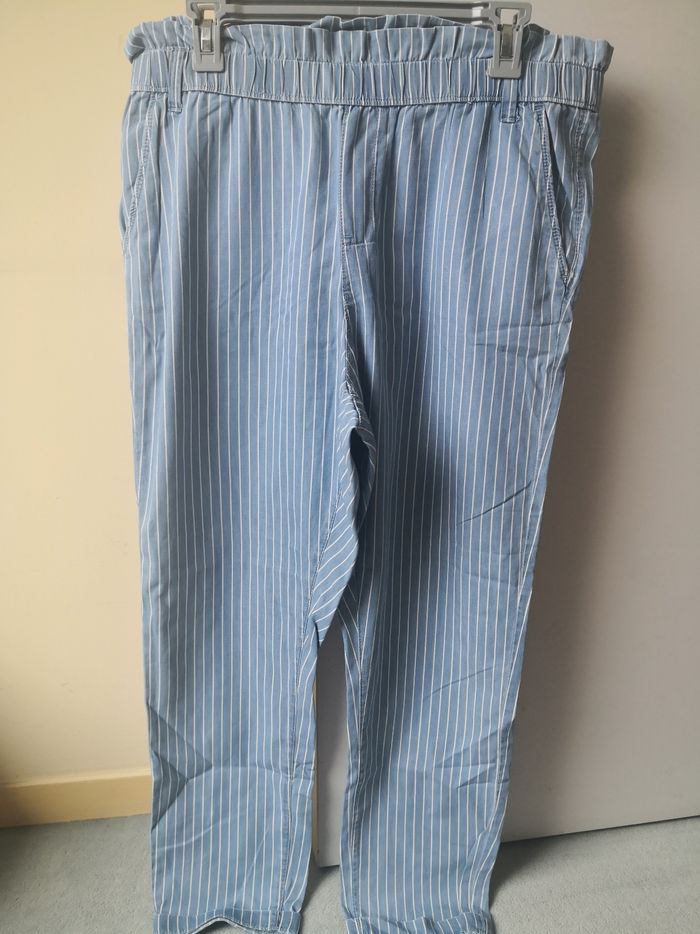 Pantalon bleu blanc