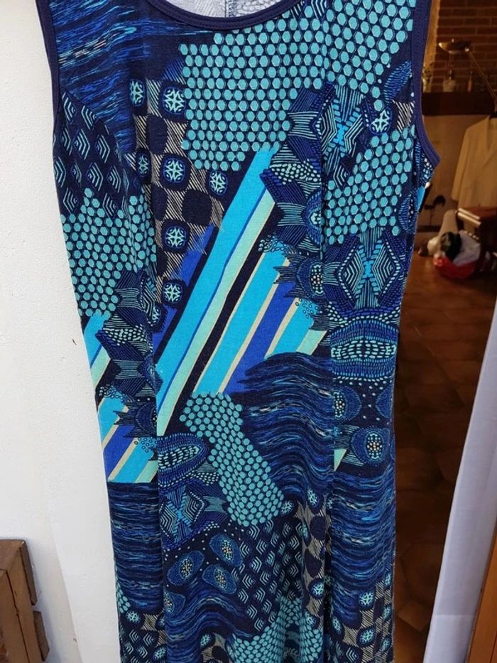 Robe femme - T. 36 - photo numéro 2