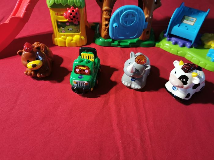 Tut tut animo, jungle parc aventure et ses animaux et  sa voiture. - photo numéro 4