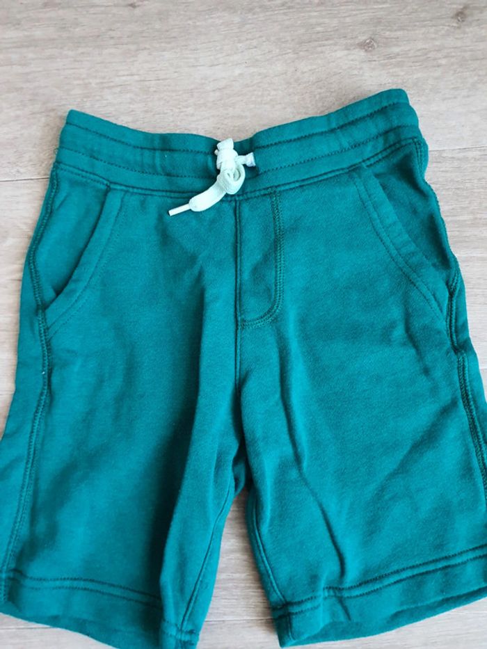 Lot de 2 shorts taille 5 - 7 ans - photo numéro 3