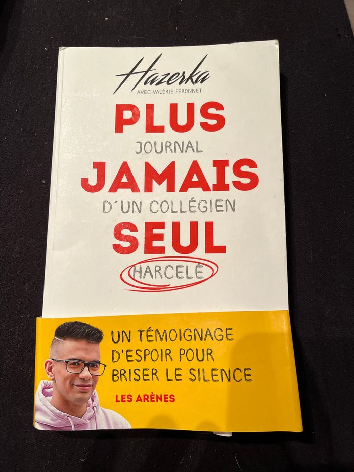 Livre hazerka - photo numéro 1