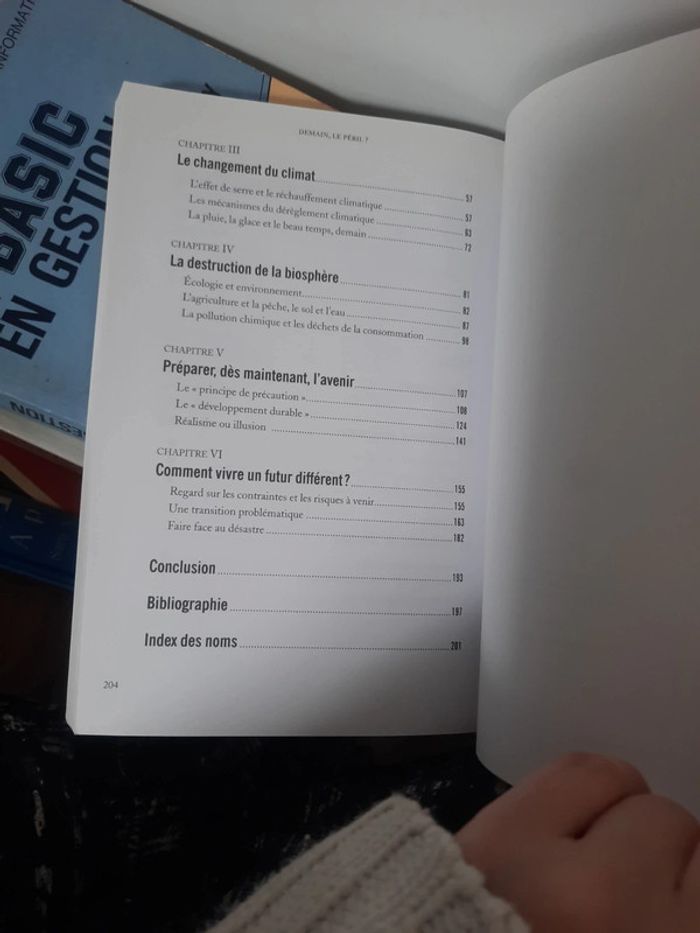 Demain. Le péril ? P m - photo numéro 7