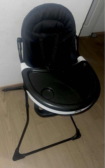 Chaise haute pour bébé pliable