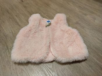 Gilet sans manches 12 mois neuf