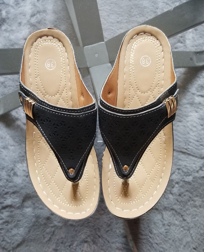 Sandales Compensées Etat Neuf - photo numéro 2