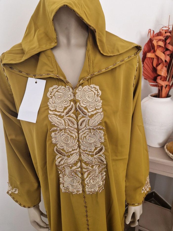 Djellaba brodée 💛 - photo numéro 2