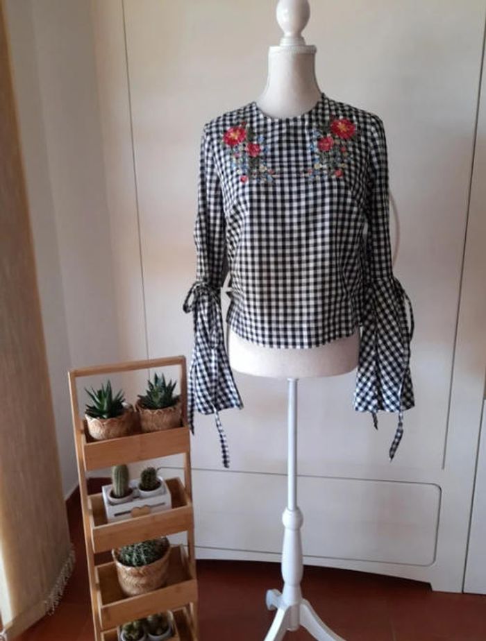 Camisa de cuadros con bordados - photo numéro 2