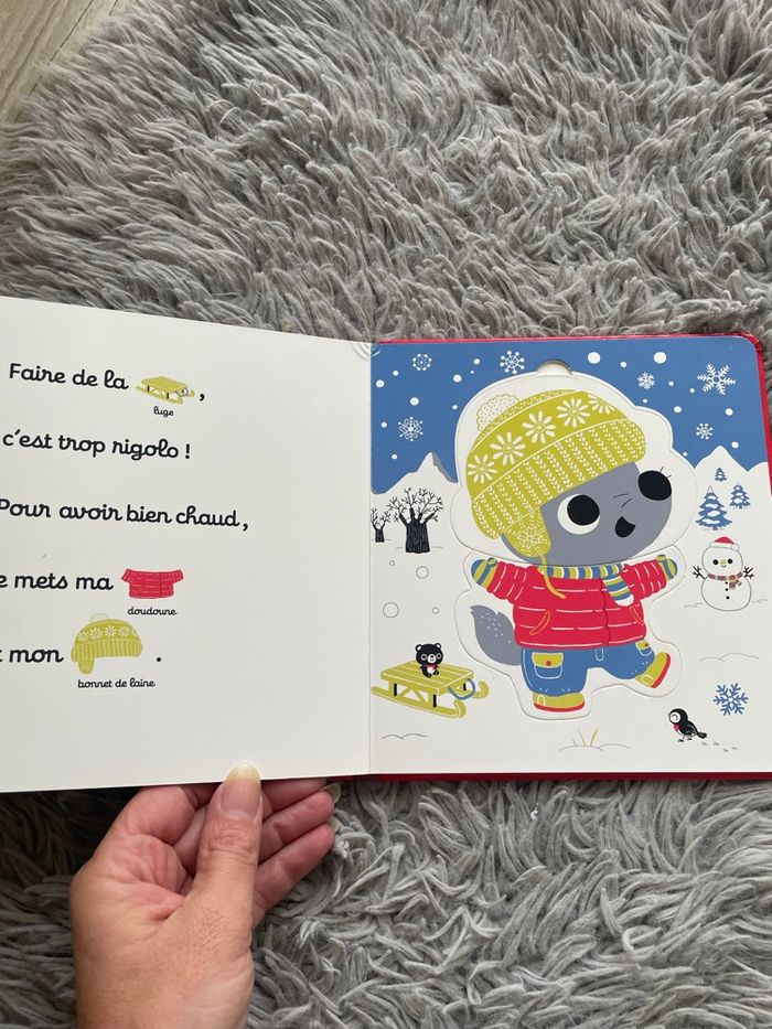 Livre-puzzle bébé loup joue à s'habiller - photo numéro 3