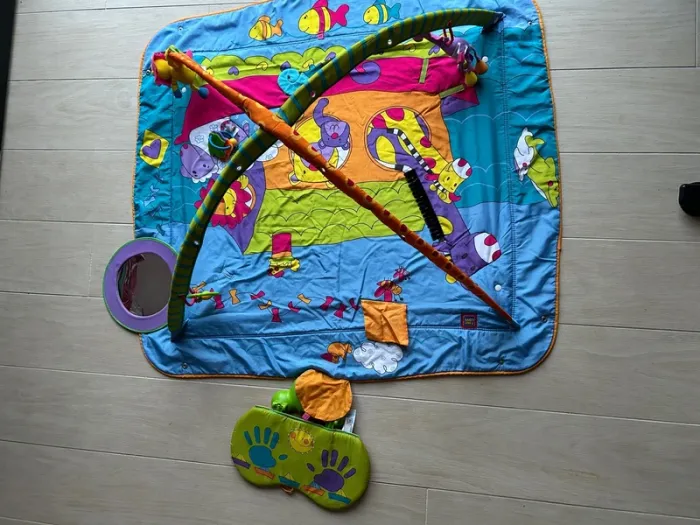 Tapis d’éveil Tiny Love Gymini kick & play