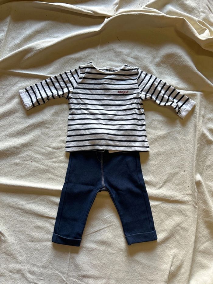 Ensemble tee shirt + pantalon