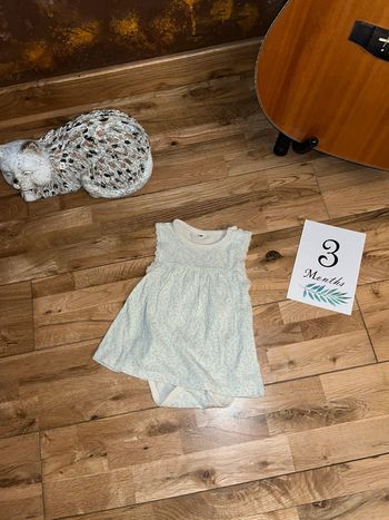 Robe body intégré sans marque 3 mois/62cm très bon état