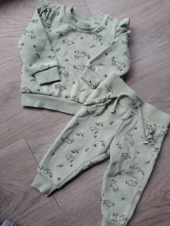 Ensemble fille 6 mois