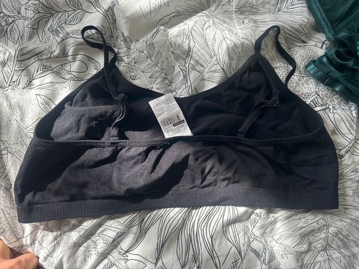 Brassières noir - photo numéro 3