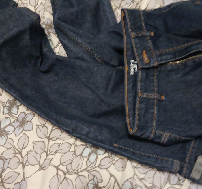 2 jeans taille XXS, taille 32 ; comme neufs