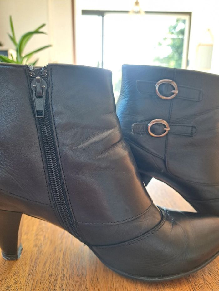 Bottines a talons - photo numéro 2