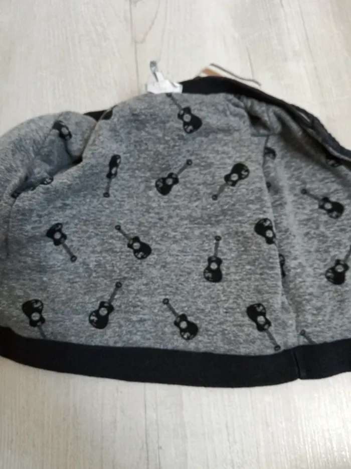 Veste et t-shirt IKKS 6 mois - photo numéro 9