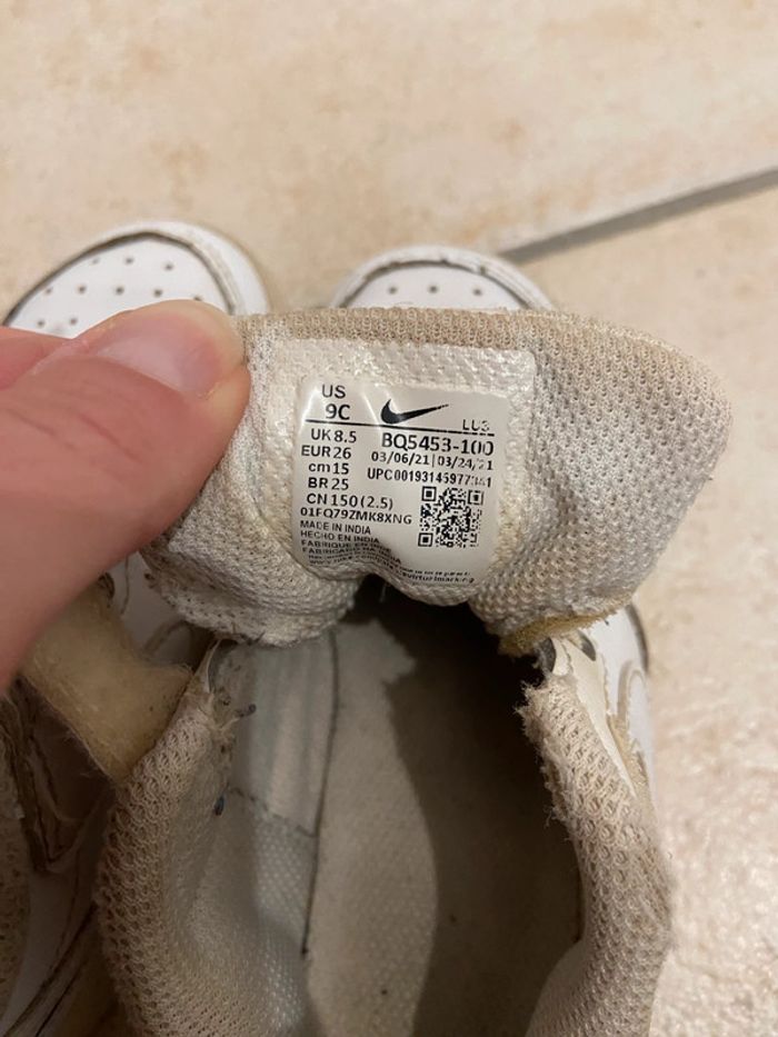 Nike blanche 26 - photo numéro 5