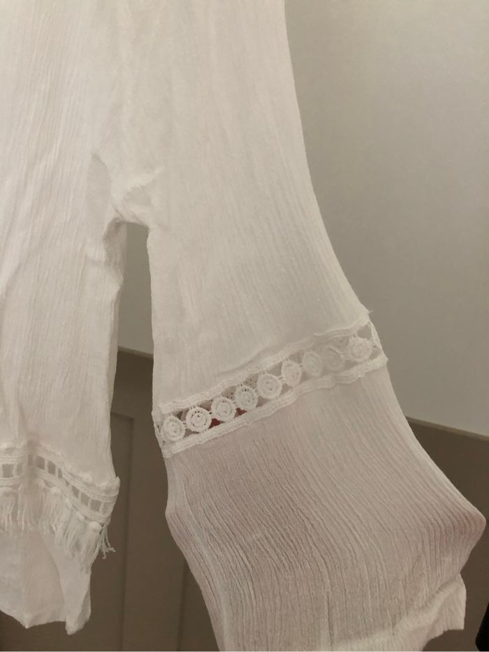Blouse blanche bohème broderie TU correspond à du 36 - photo numéro 5