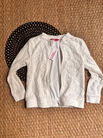 Veste dentelle neuve