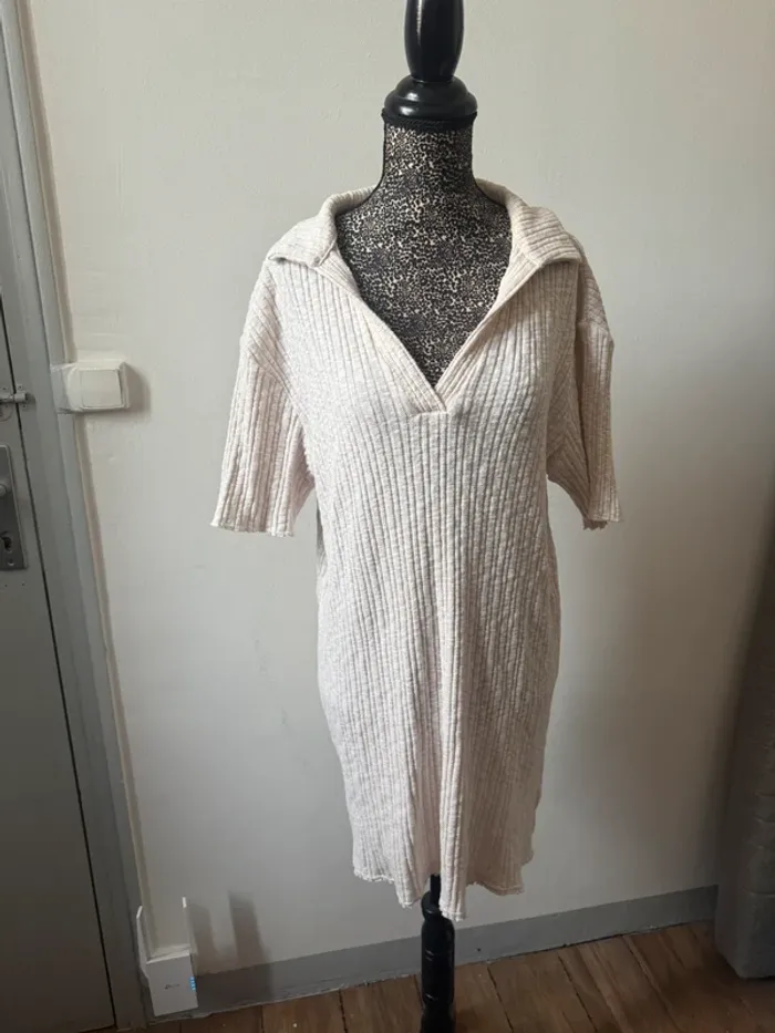 Robe courte / Tunique H&M – Taille M – Décolleté en V