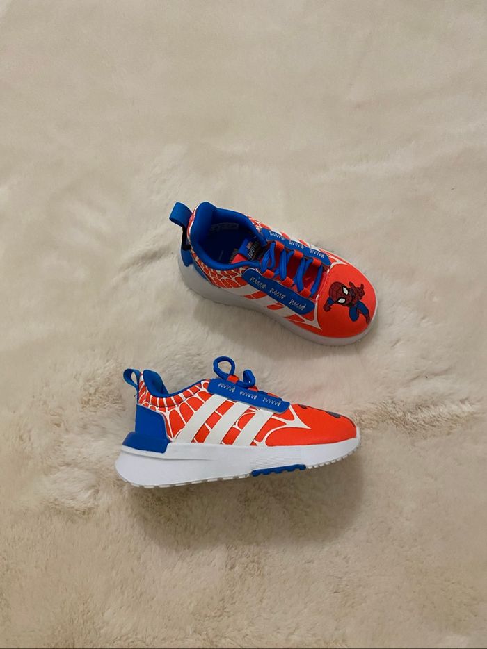 Basket adidas X Marvel