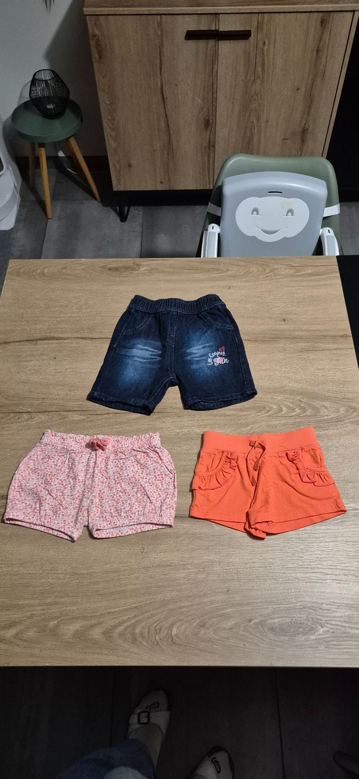 Lot shorts 24 mois