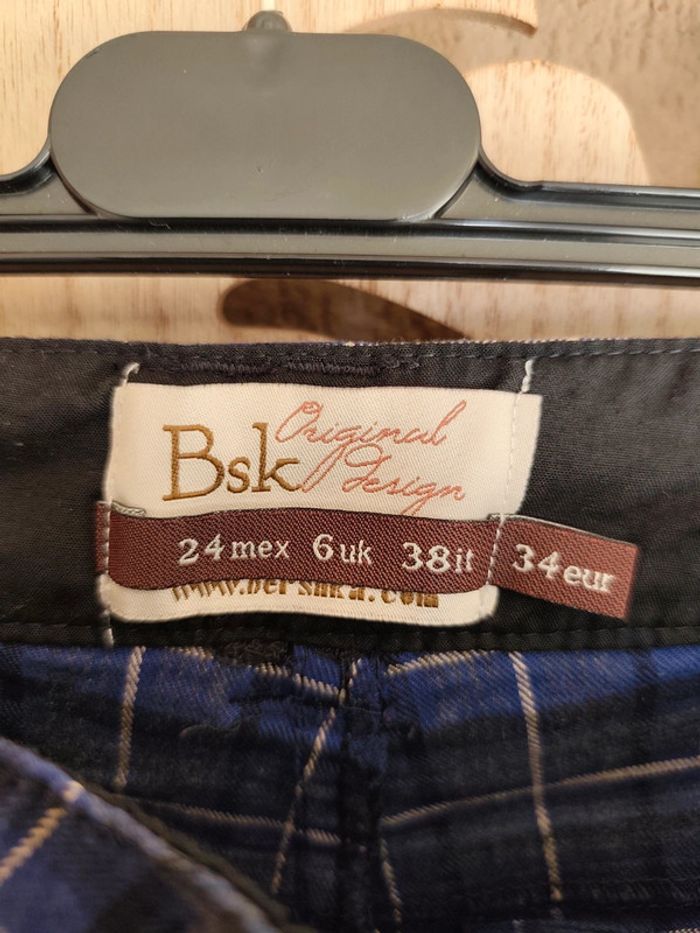 Short à carreaux, revers- Taille 34 Bershka - photo numéro 5