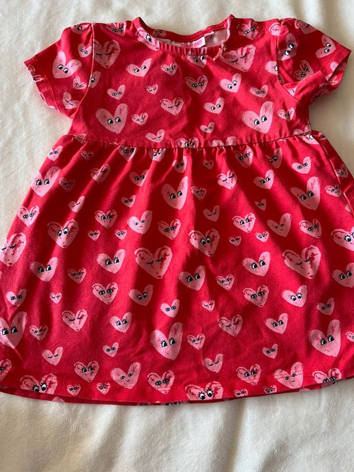 Robe avec cœurs taille 86 cm - photo numéro 4