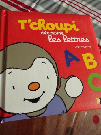 Livre T'choupi découvre les lettres  Nathan