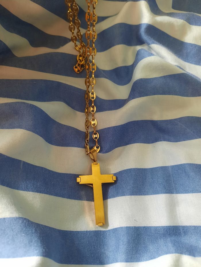 Chaîne avec pendentif - photo numéro 5