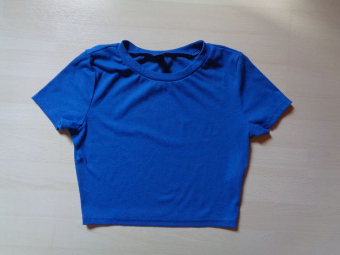 crop top/top court : taille M - photo numéro 3