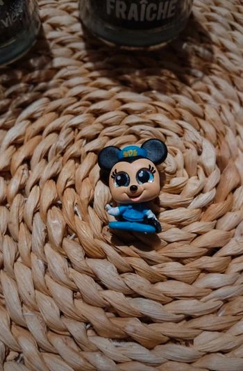 Figurine doorable minnie série let's go séries 2
