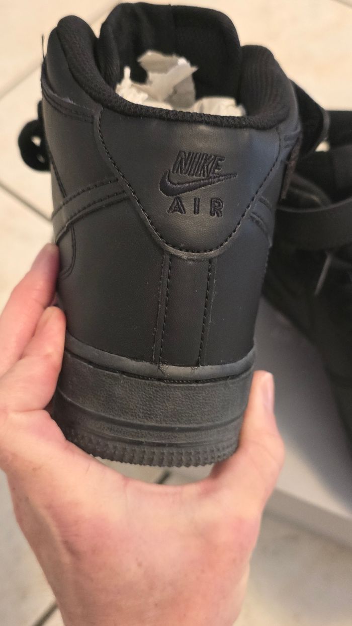 (Neuves non portées) 🏷🥰😍 superbes  baskets NIKE  AIR FORCE ONE Pointure 37.5 unisex 😍🥰 - photo numéro 9