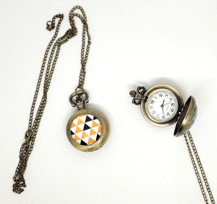 Bijoux création montre graphique style vintage gousset